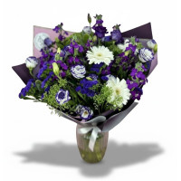 Bouquet gerbera and lisianthus