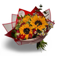 A bouquet with sunflowers and nuriettes